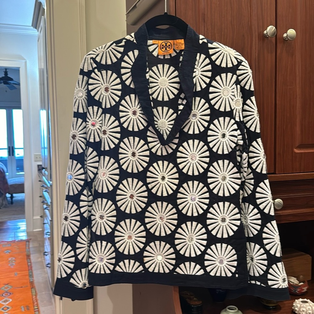 Tory Burch size 4 navy and white embroidered tunic